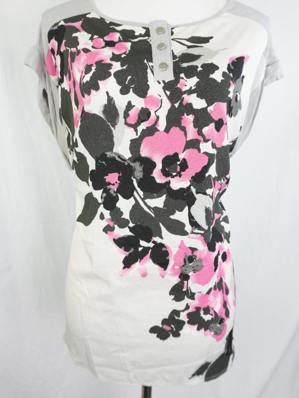 LNC New York & Co.Womens XL Floral Top Gray Black Pink White Short Sleeve Shirt